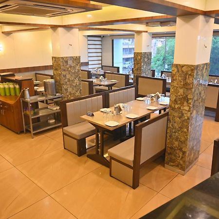 Hotel Aaram Umargām Esterno foto