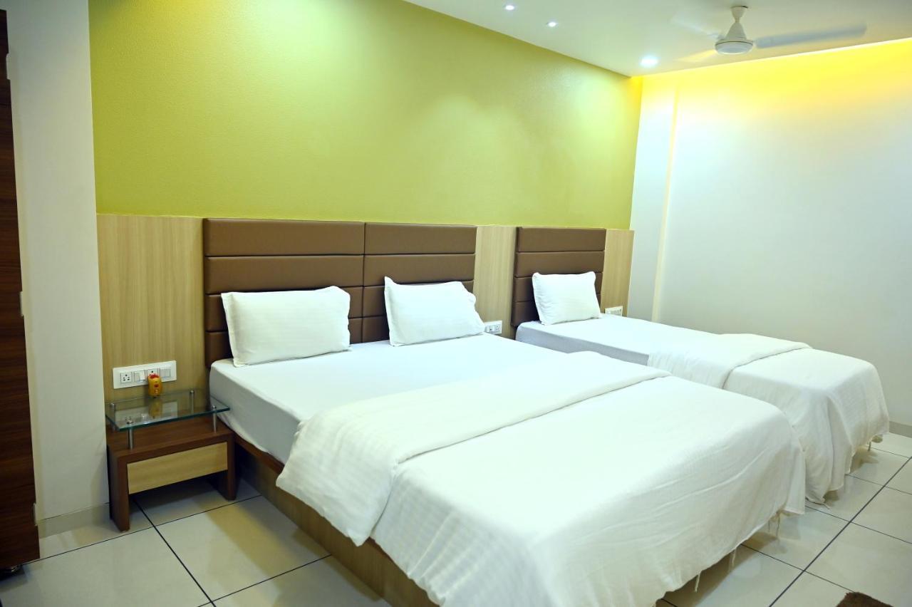 Hotel Aaram Umargām Esterno foto