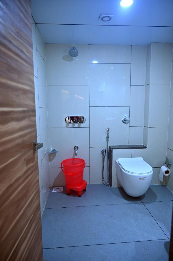 Hotel Aaram Umargām Esterno foto